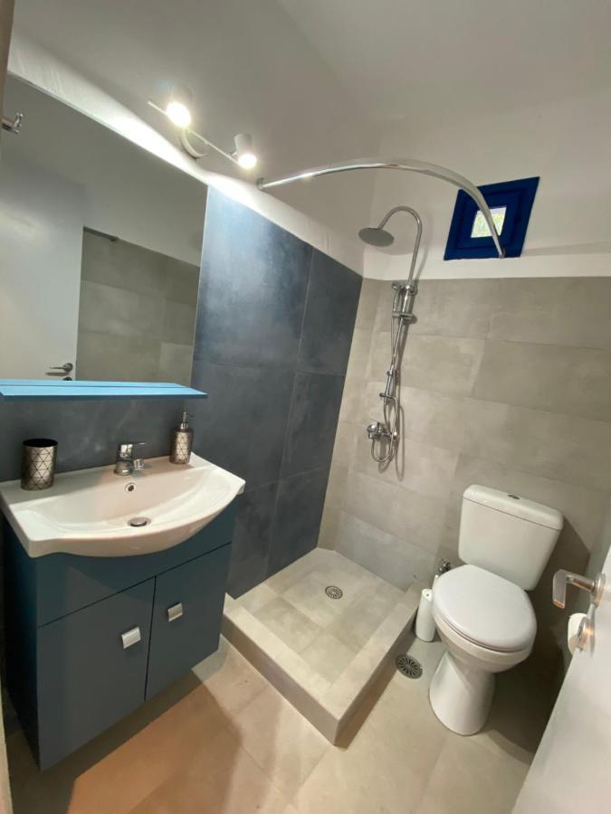 Azure Blue Studios มีกรีวิกลา ภายนอก รูปภาพ